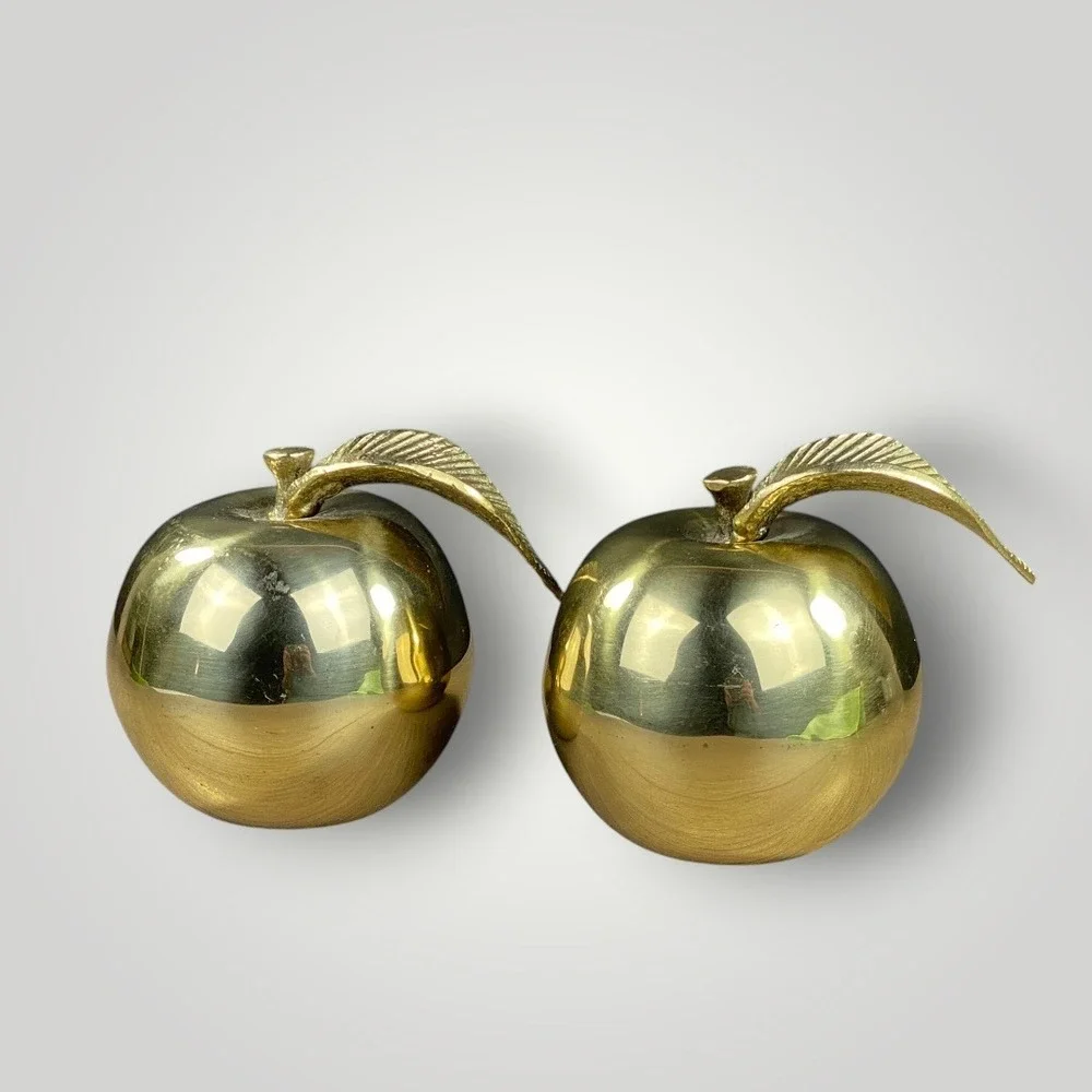 Brass Apple Paperweight Set 2 Vintage Mid Century Fruit Decor Gold Lacquer‎ 4508